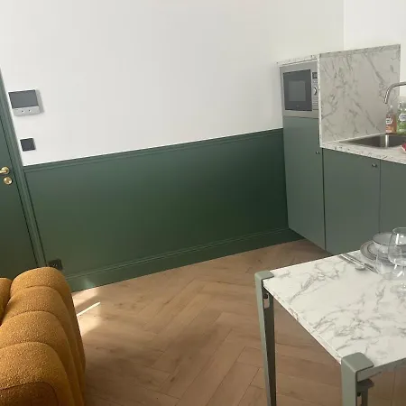 Apparemment Place 아파트 Longué